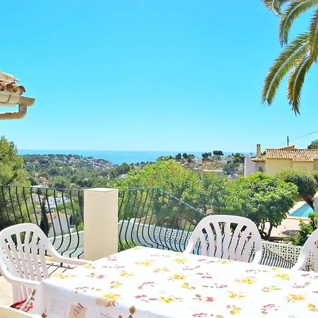 Linda - Modern With Splendid Views In