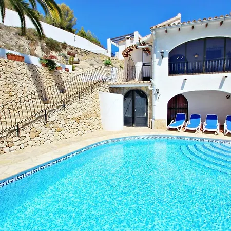 Villa Linda - Modern With Splendid Views In